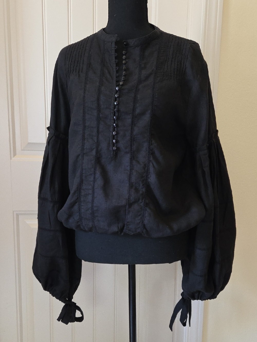 Free People Womens Bell Sleeve Peasant Blouse, Black, Size M
